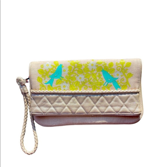 Vera Bradley Handbags - VERA BRADLEY CLUTCH/WRISTLET NWOT